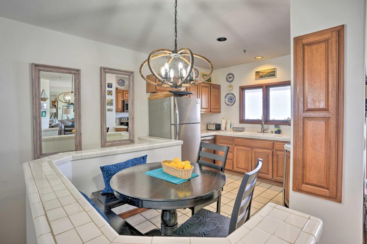 Quiet Avalon Getaway Villa With Ocean View And Balcony Extérieur photo