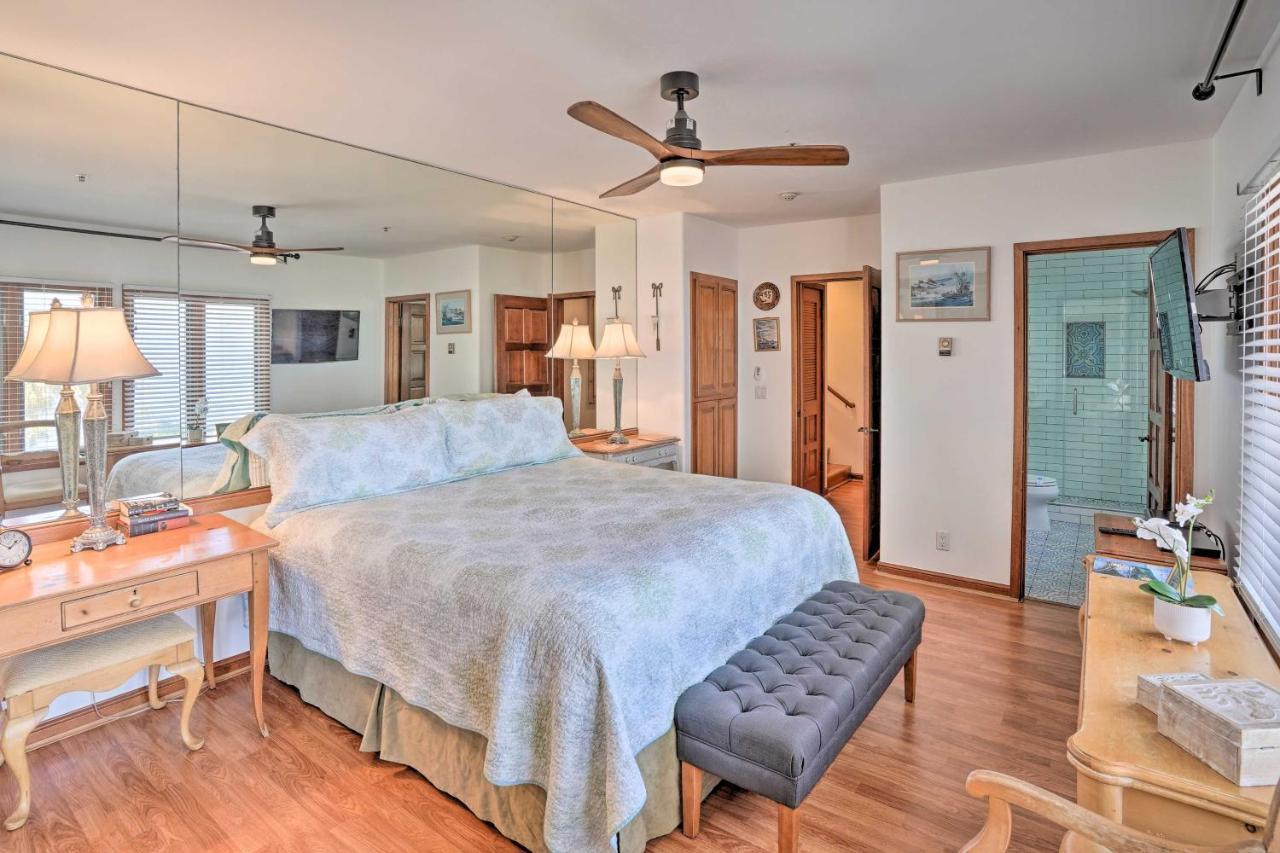 Quiet Avalon Getaway Villa With Ocean View And Balcony Extérieur photo